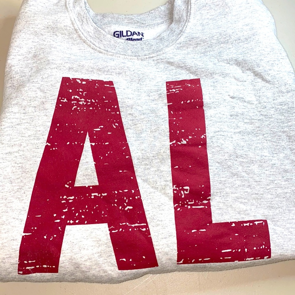 Alabama sweatshirt size small in EUC!!